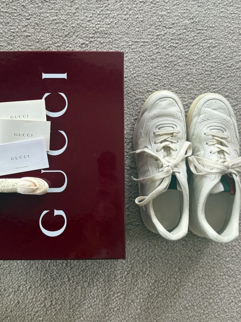Gucci Men’s  White Leather Sneakers with Green-Red Heel Detail